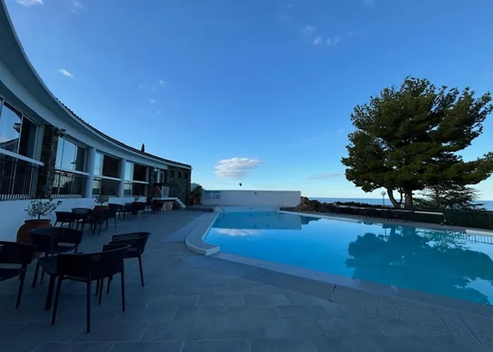 Charmante Maison Securisee Avec Piscine A Collioure - Fr-1-309-454