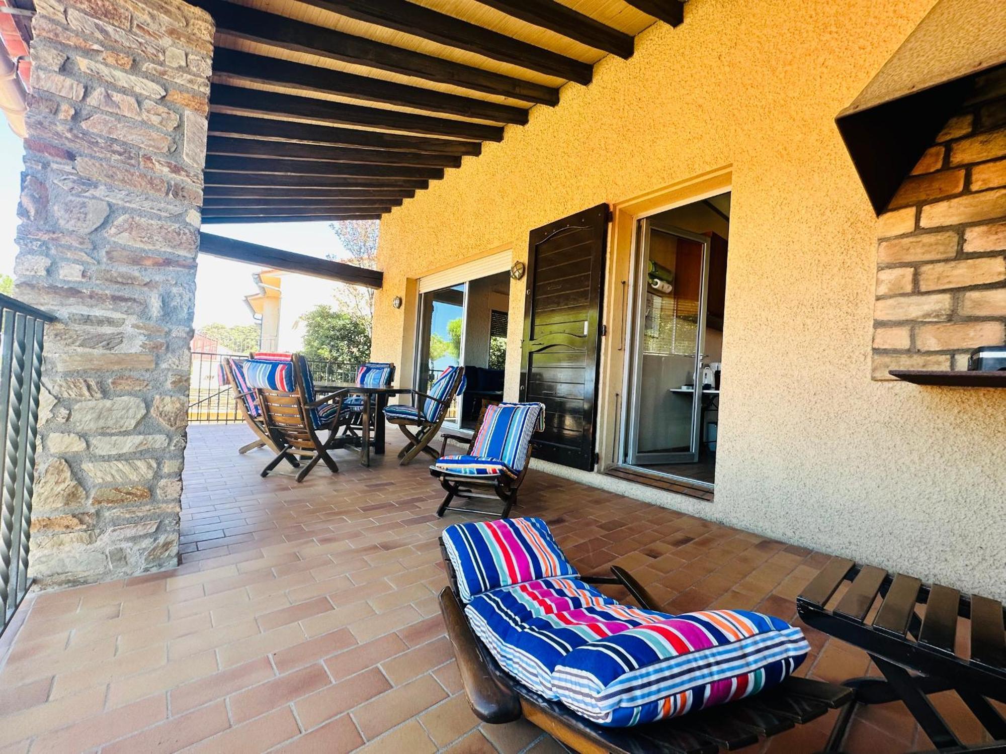 Holiday home Charmante Maison Securisee Avec Piscine A - Fr-1-309-454